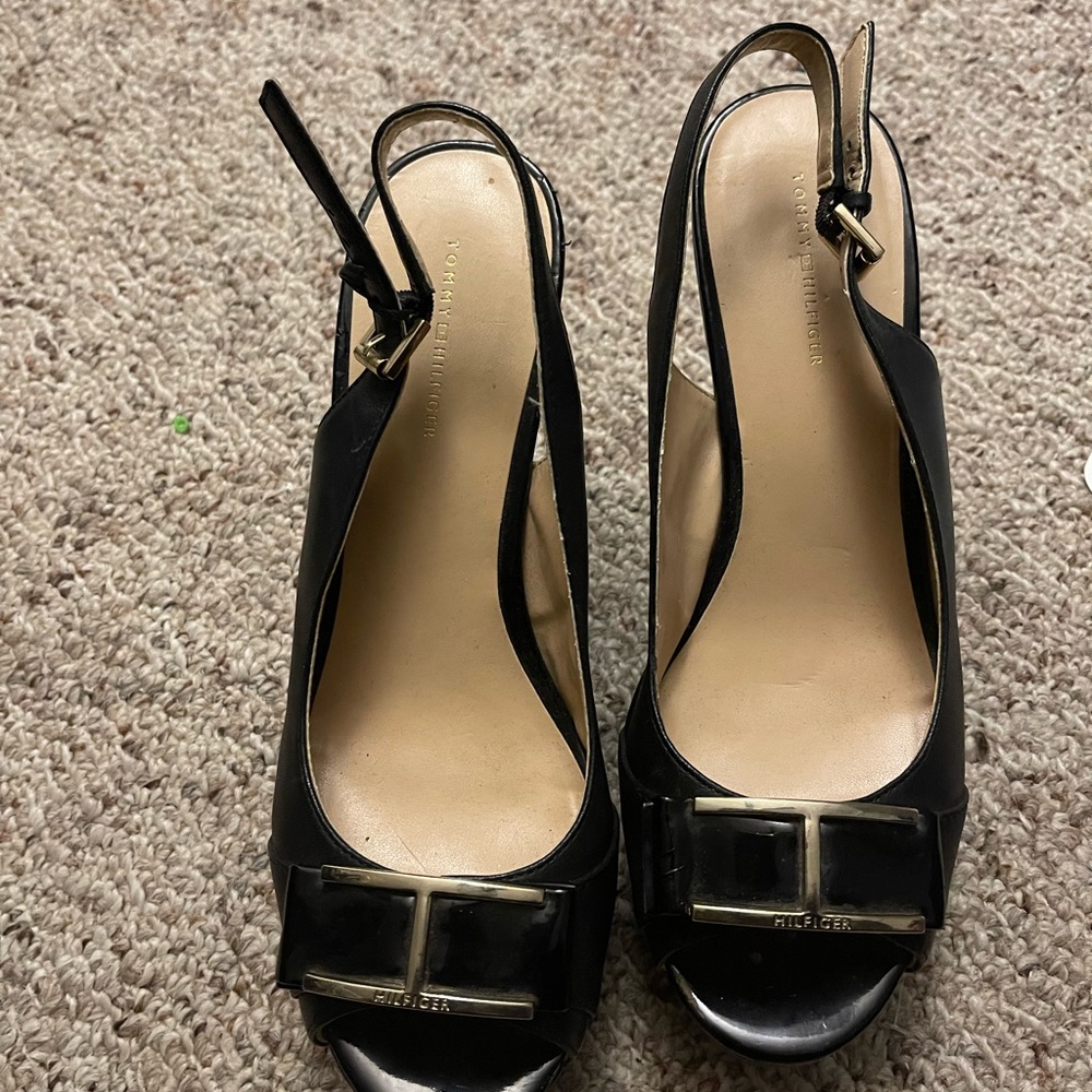 Tommy Hilfiger leather  wedge Heels size 8.5M